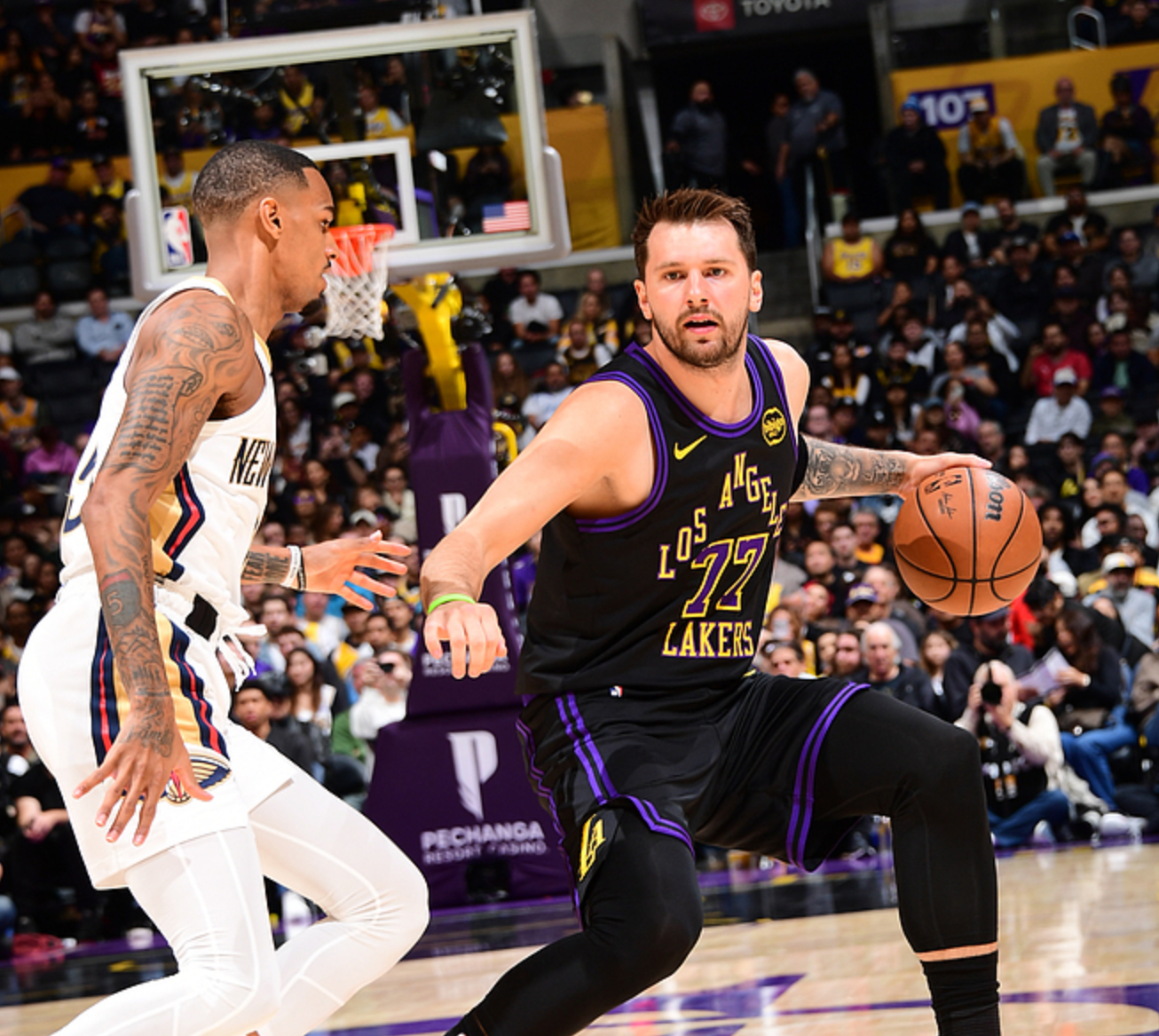 开云体育下载-湖人110-101击败鹈鹕！东契奇创50年队史纪录，老詹创3个NBA纪录